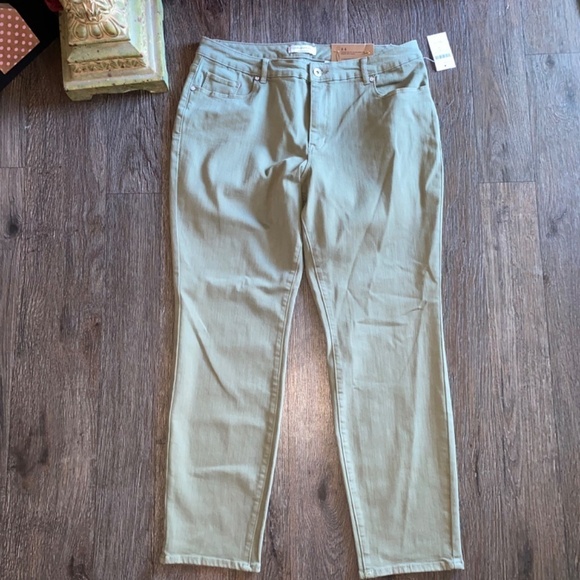 Cold water creek light olive green size 14 slim leg pants new - Picture 3 of 8
